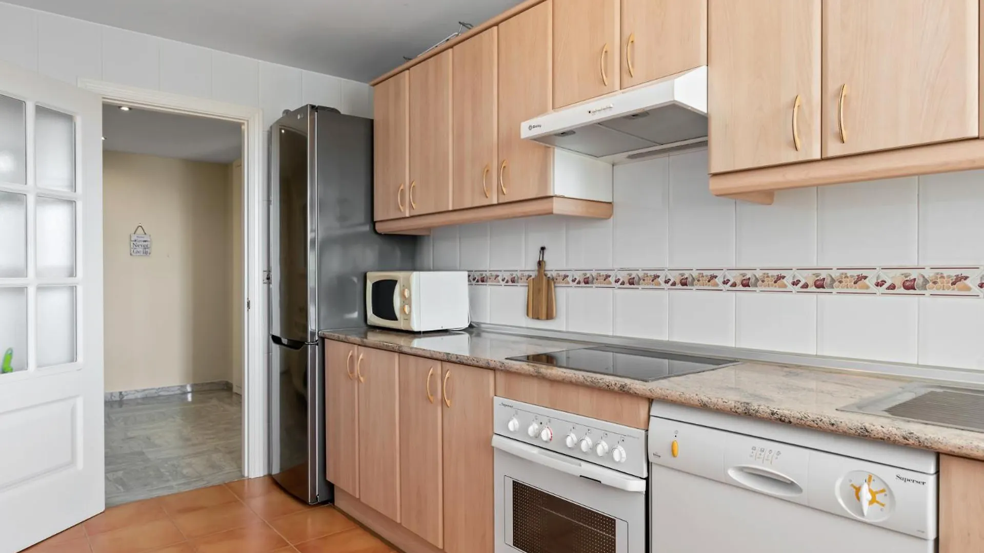 Lovely 2-Bed 10 Mins Walk From Puerto Banus Marbella Apartment
